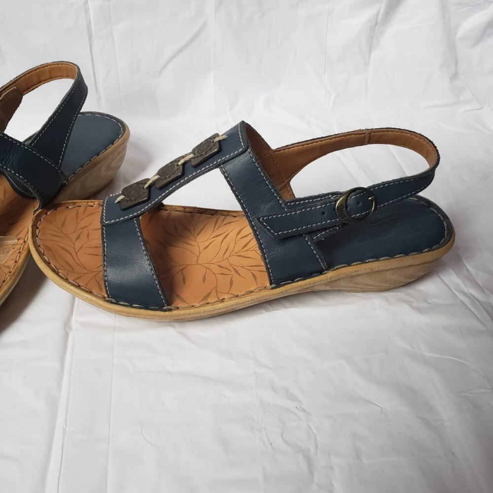 Sandals - Picture 4 of 5